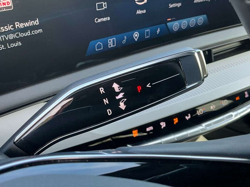 Used 2025 Cadillac Optiq Sport 2 w/ LPO, Floor Liner Package image 36