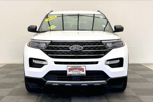 Used 2020 Ford Explorer XLT w/ Equipment Group 202A image 2