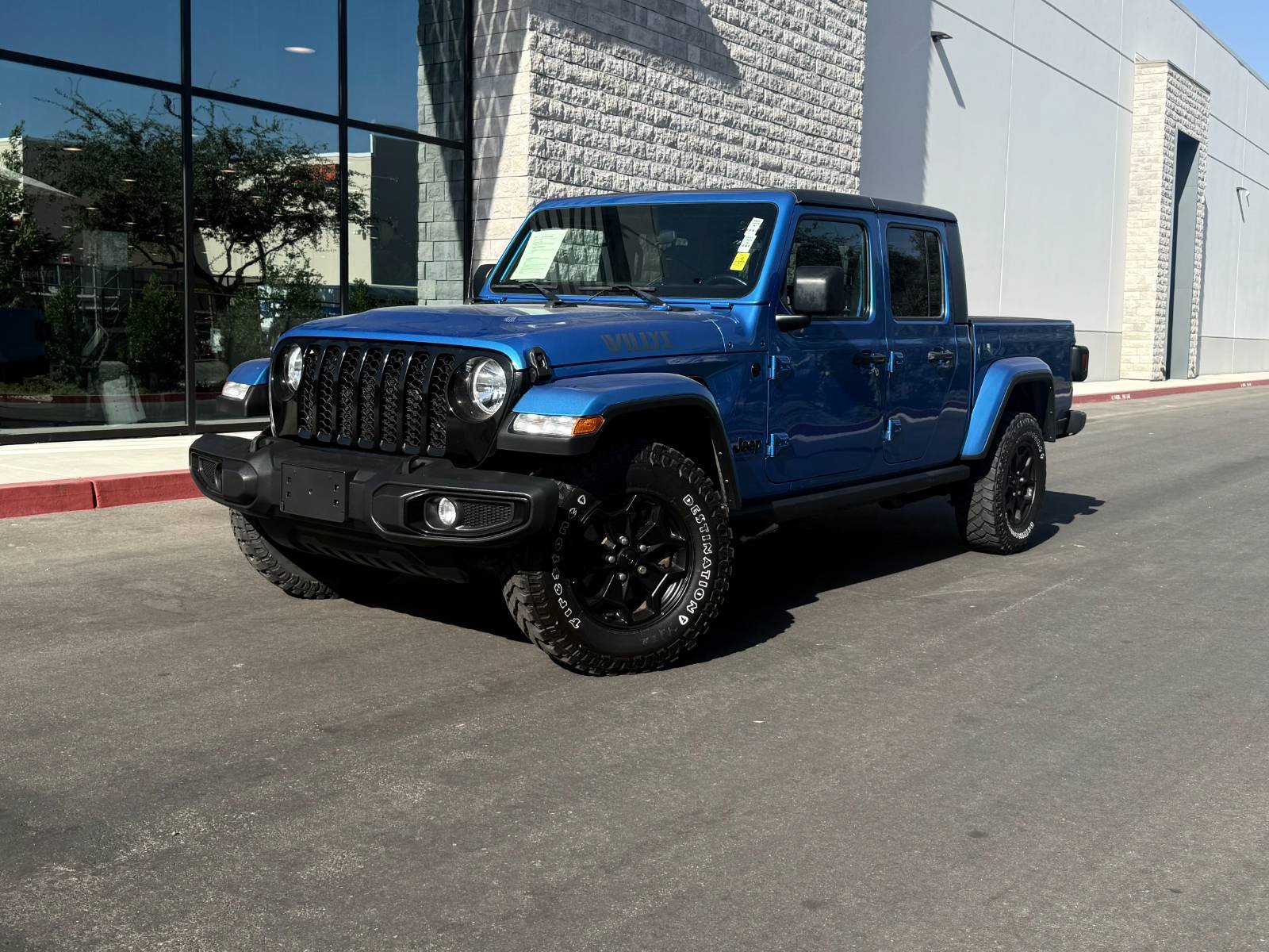 Used 2021 Jeep Gladiator Sport AWD/4WD image 1