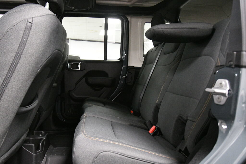 Used 2026 Jeep Wrangler Unlimited Sport AWD/4WD image 20