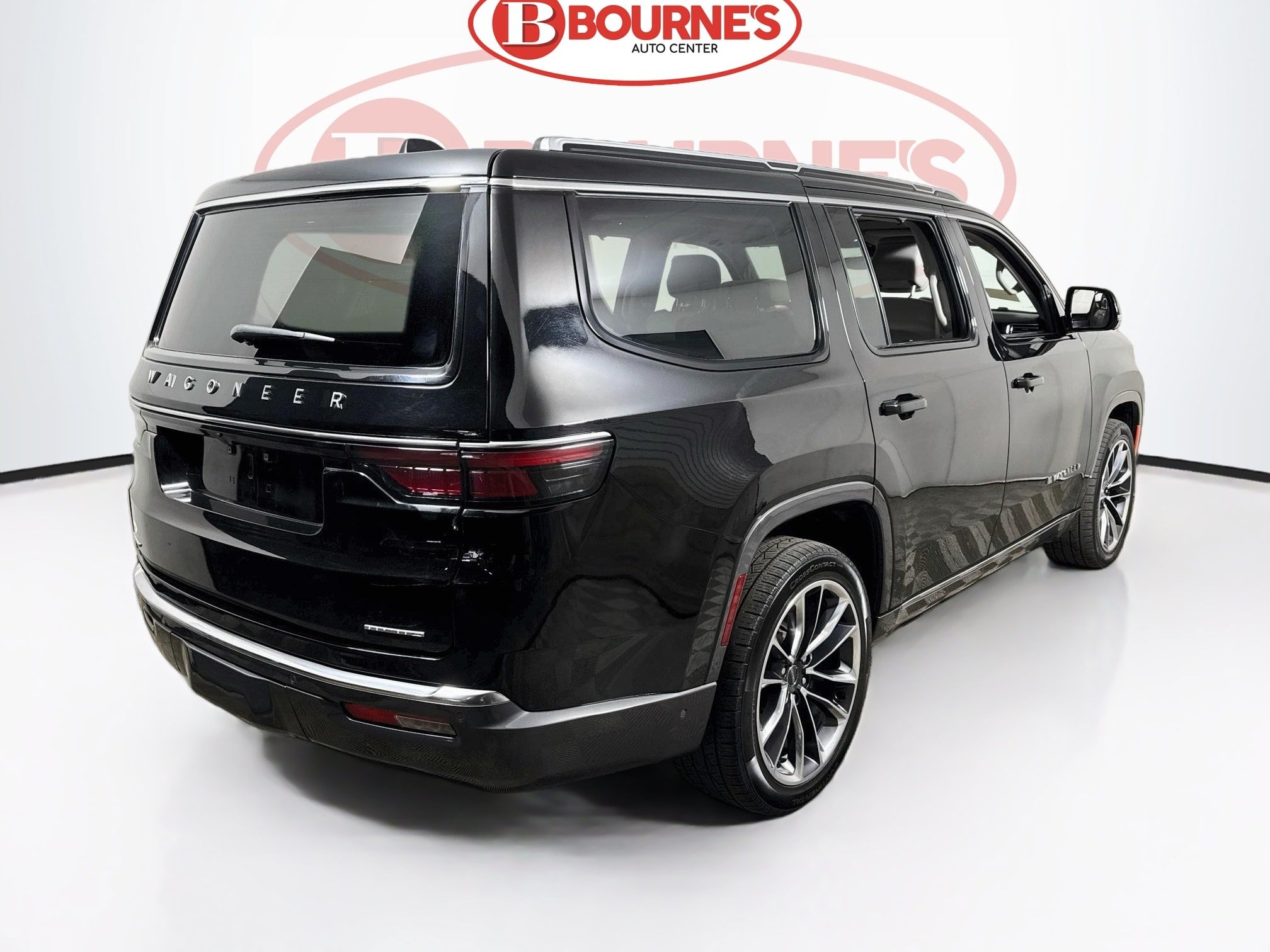 Used 2022 Jeep Wagoneer Series III w/ Premium Group I AWD/4WD image 12