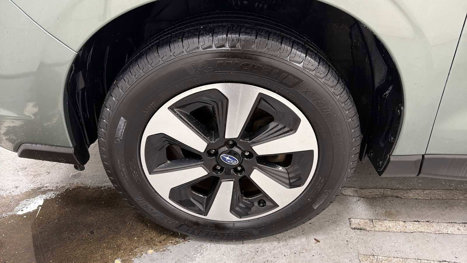 Used 2017 Subaru Forester 2.5i w/ Alloy Wheel Package AWD/4WD image 10