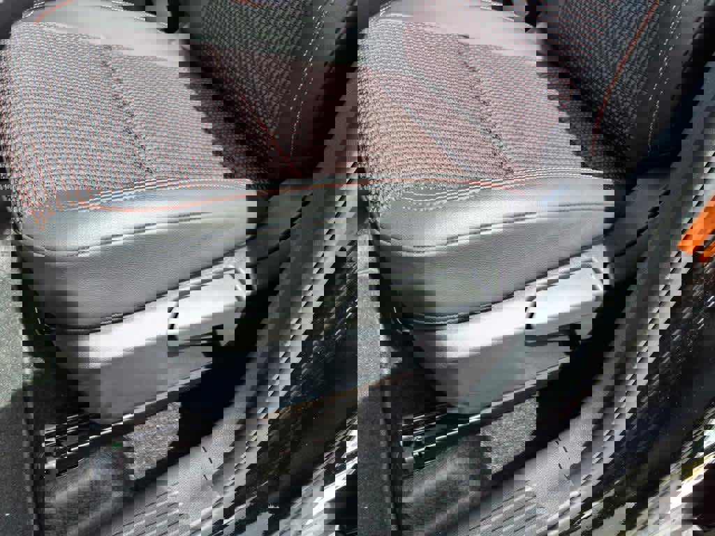 New 2025 Nissan Kicks SR image 12