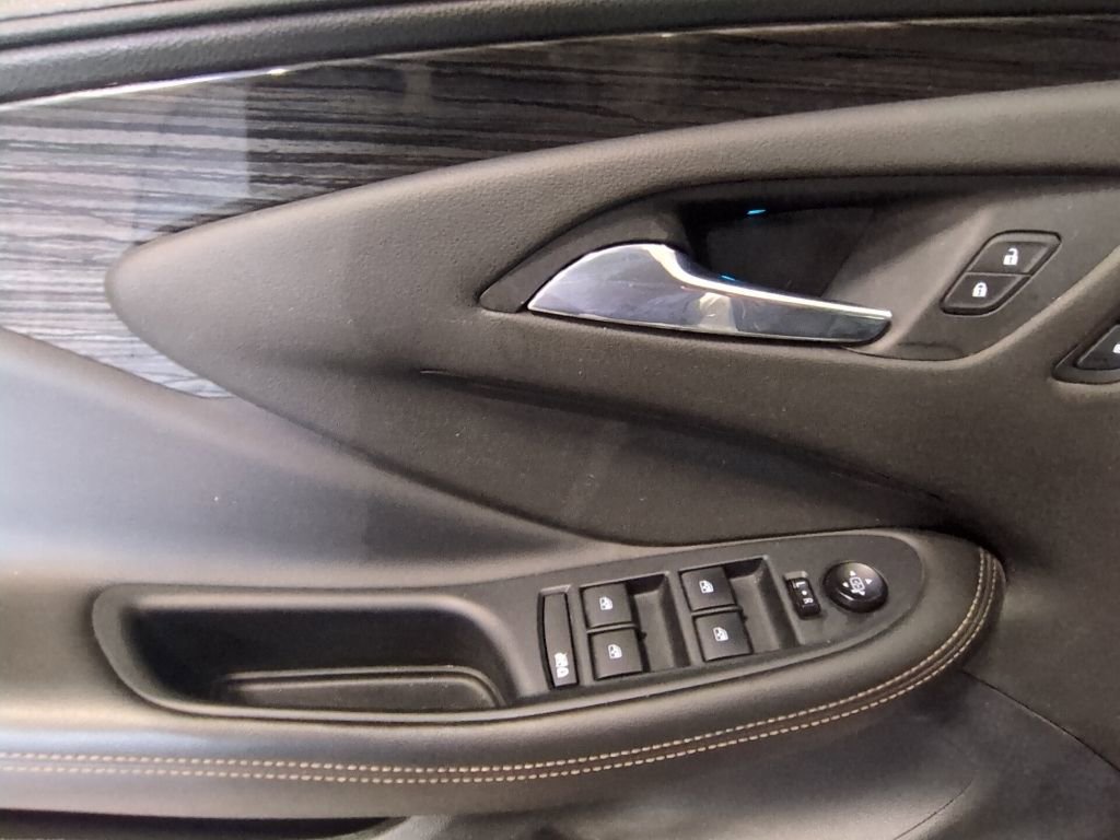 Used 2017 Buick Envision Essence image 11