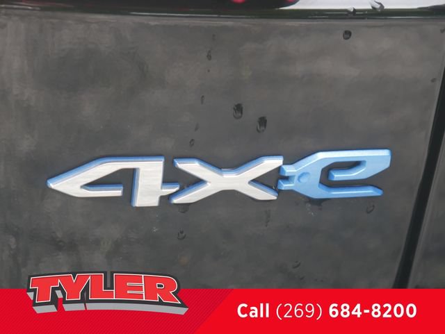 Used 2023 Jeep Wrangler Unlimited Sahara w/ Cold Weather Group AWD/4WD image 15