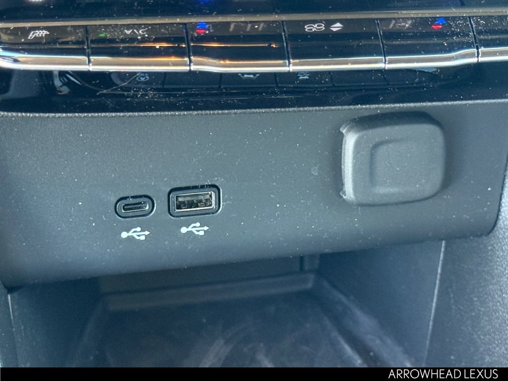 Used 2026 Buick Encore GX Avenir w/ Avenir Technology Package image 23