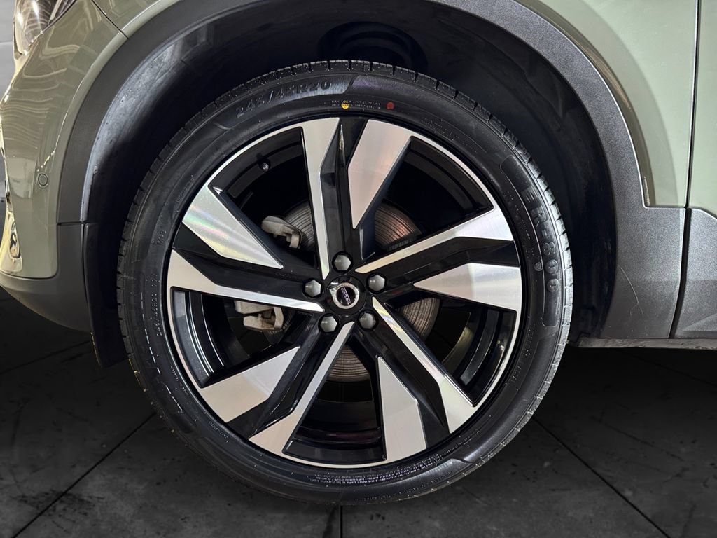 Used 2023 Volvo XC40 B5 Plus w/ Climate Package AWD/4WD image 14