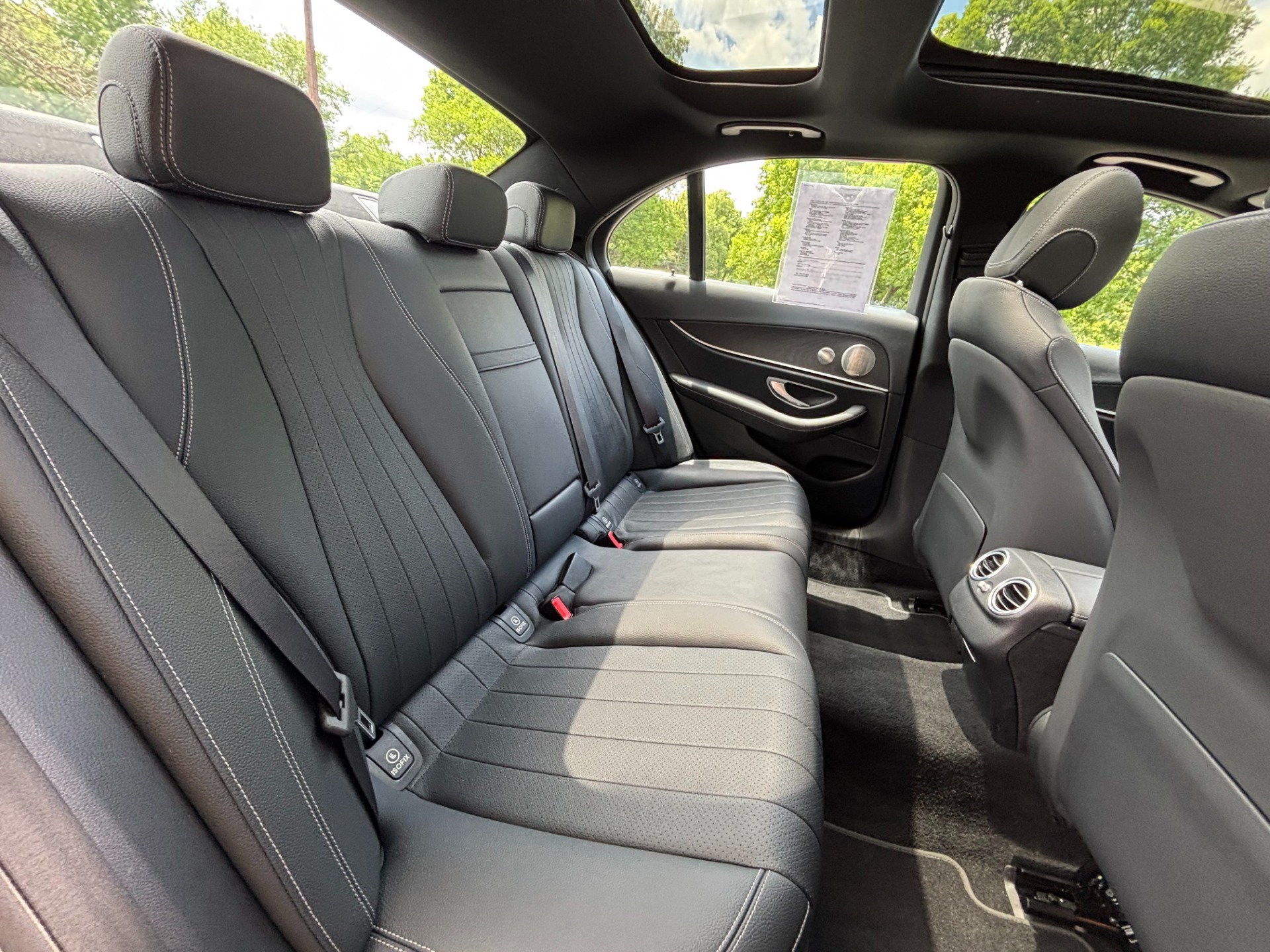 Used 2022 Mercedes-Benz E 350 4MATIC Sedan image 21