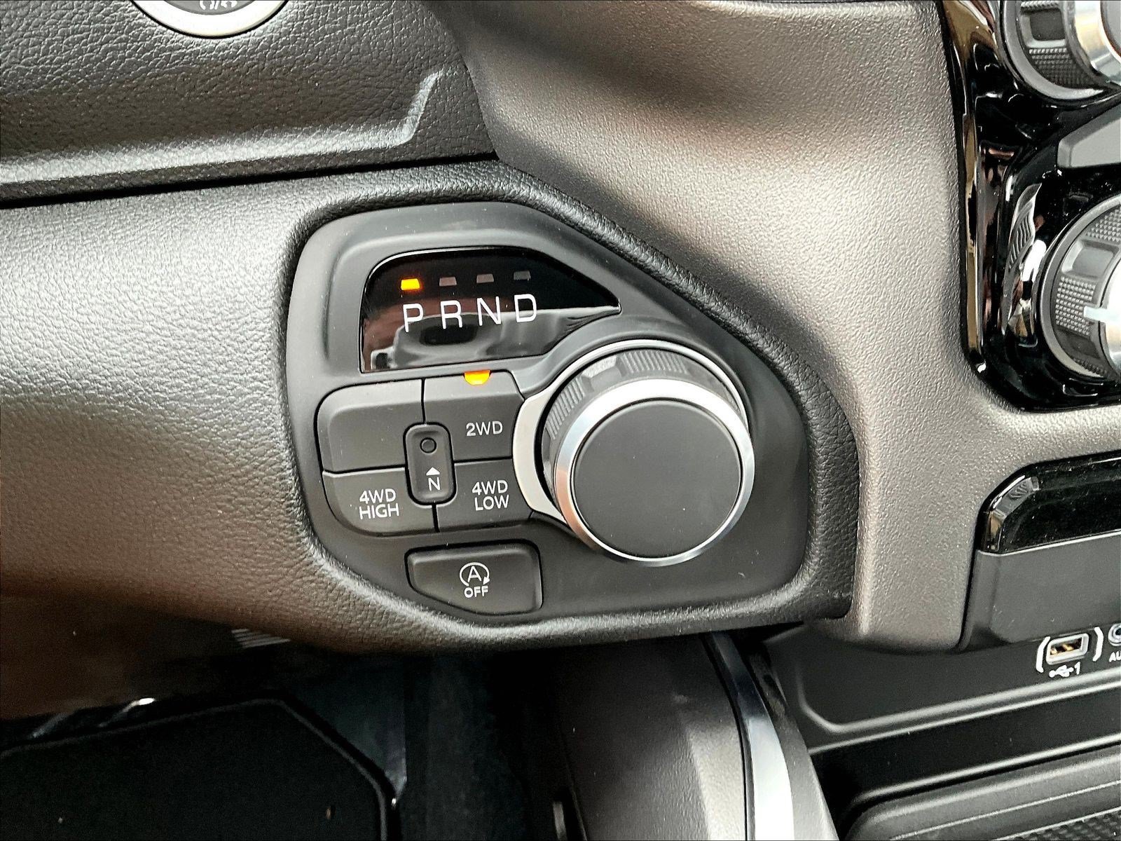 New 2026 RAM 1500 Express AWD/4WD image 25