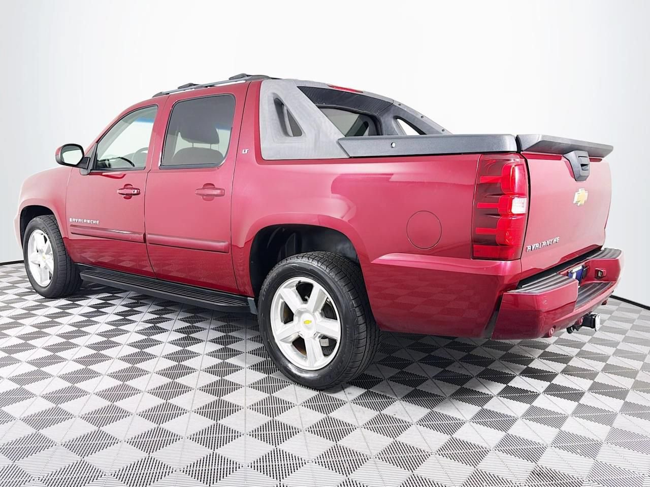 Used 2007 Chevrolet Avalanche LT w/ LT Preferred Equipment Group RWD image 8