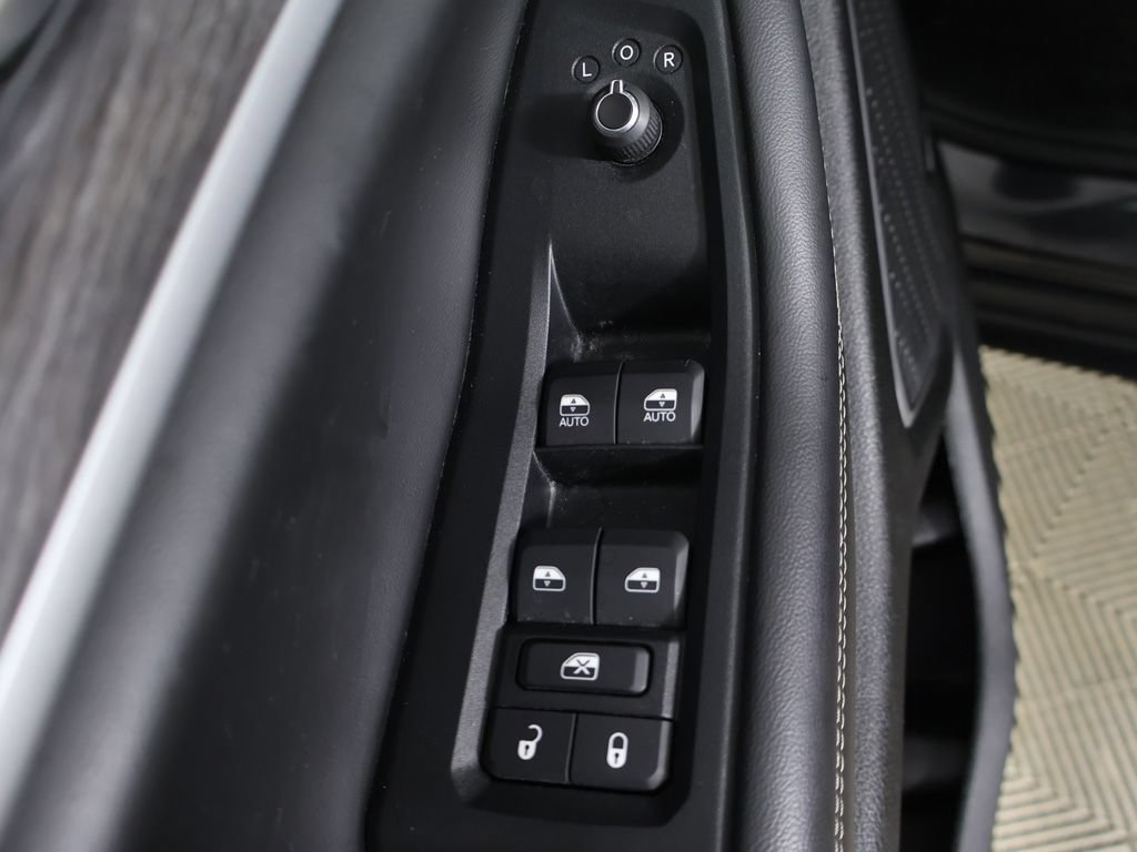 Used 2023 Jeep Grand Cherokee Limited AWD/4WD image 35