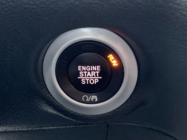 Used 2022 Chrysler Pacifica Touring-L w/ Uconnect Theater Family Group image 23