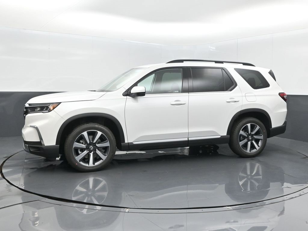 New 2025 Honda Pilot Touring image 10