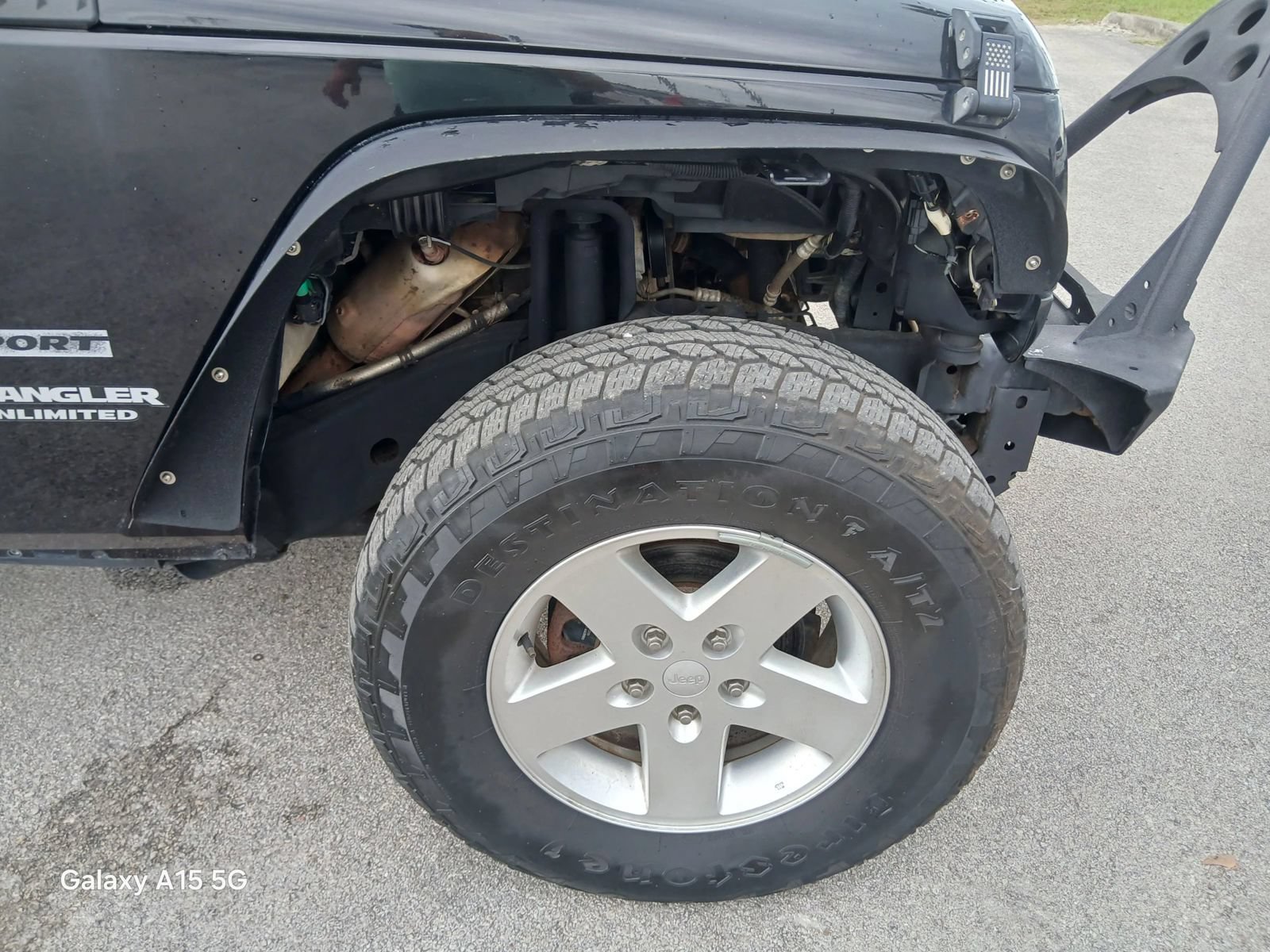 Used 2012 Jeep Wrangler Unlimited Sport AWD/4WD image 18