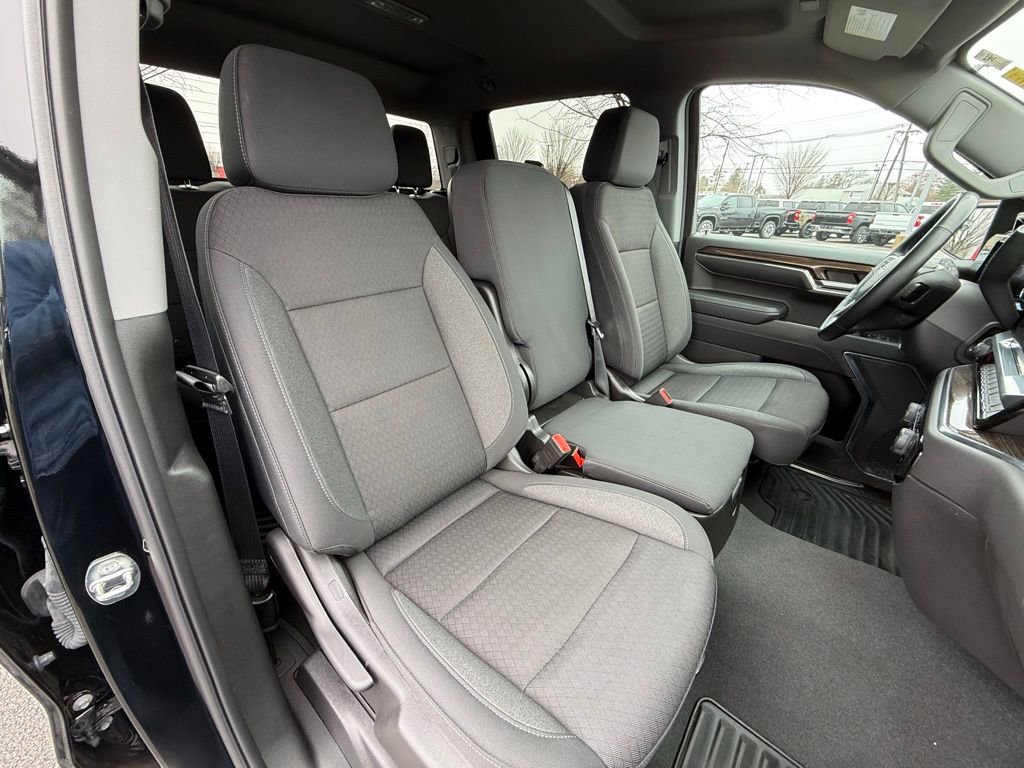 Used 2024 Chevrolet Silverado 1500 LT image 29