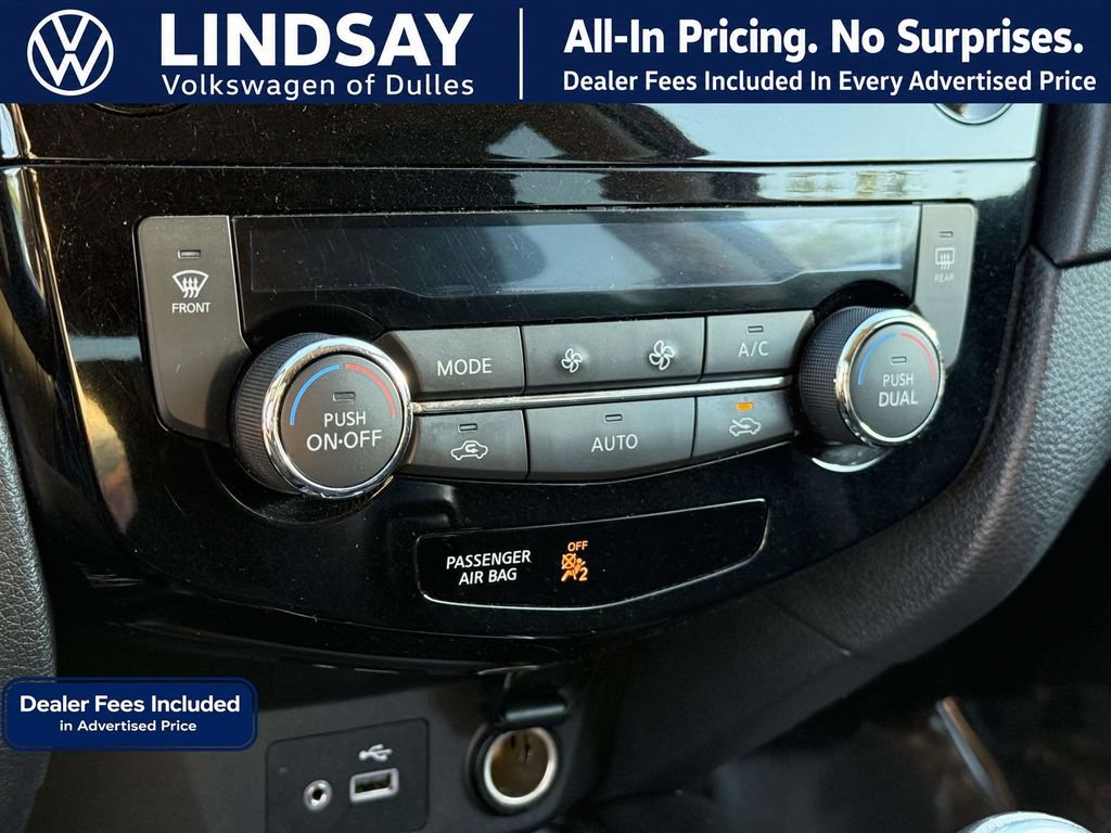 Used 2018 Nissan Rogue SV w/ Premium Package AWD/4WD image 18