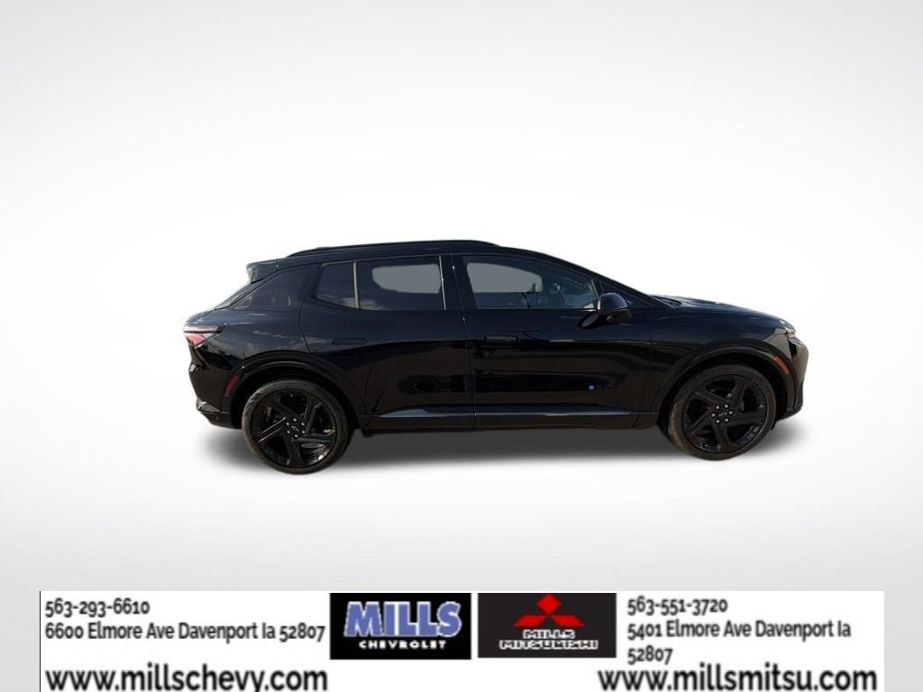 Used 2024 Chevrolet Equinox EV RS FWD image 4