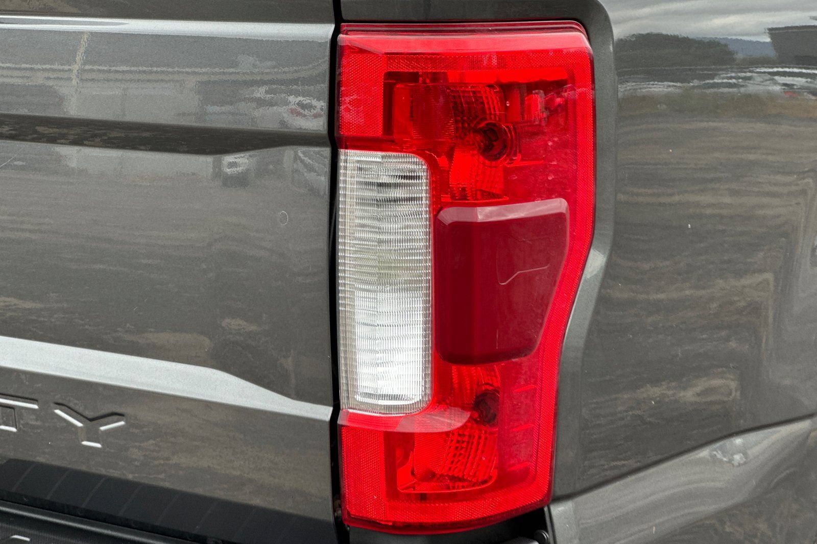 Used 2017 Ford F250 Lariat w/ Lariat Ultimate Package AWD/4WD image 26