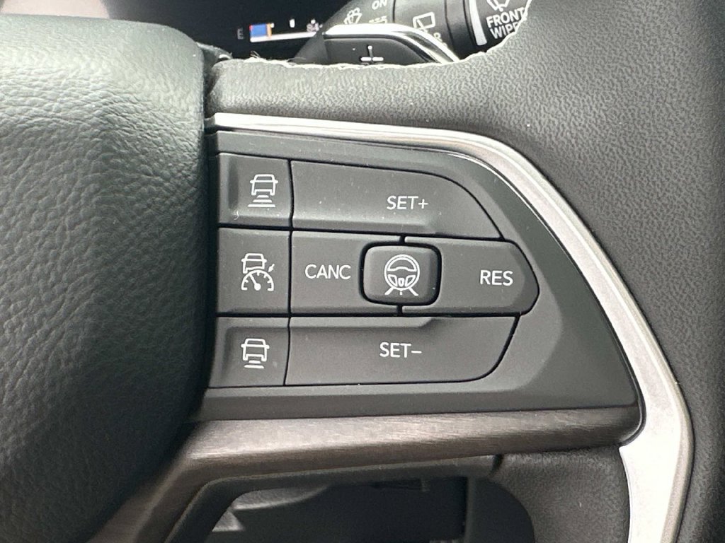 New 2026 Jeep Grand Cherokee L Limited w/ Limited Altitude Package AWD/4WD image 26