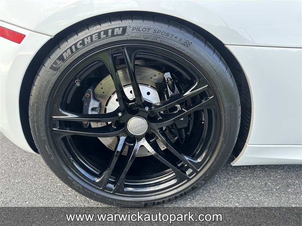 Used 2010 Audi R8 V10 image 13