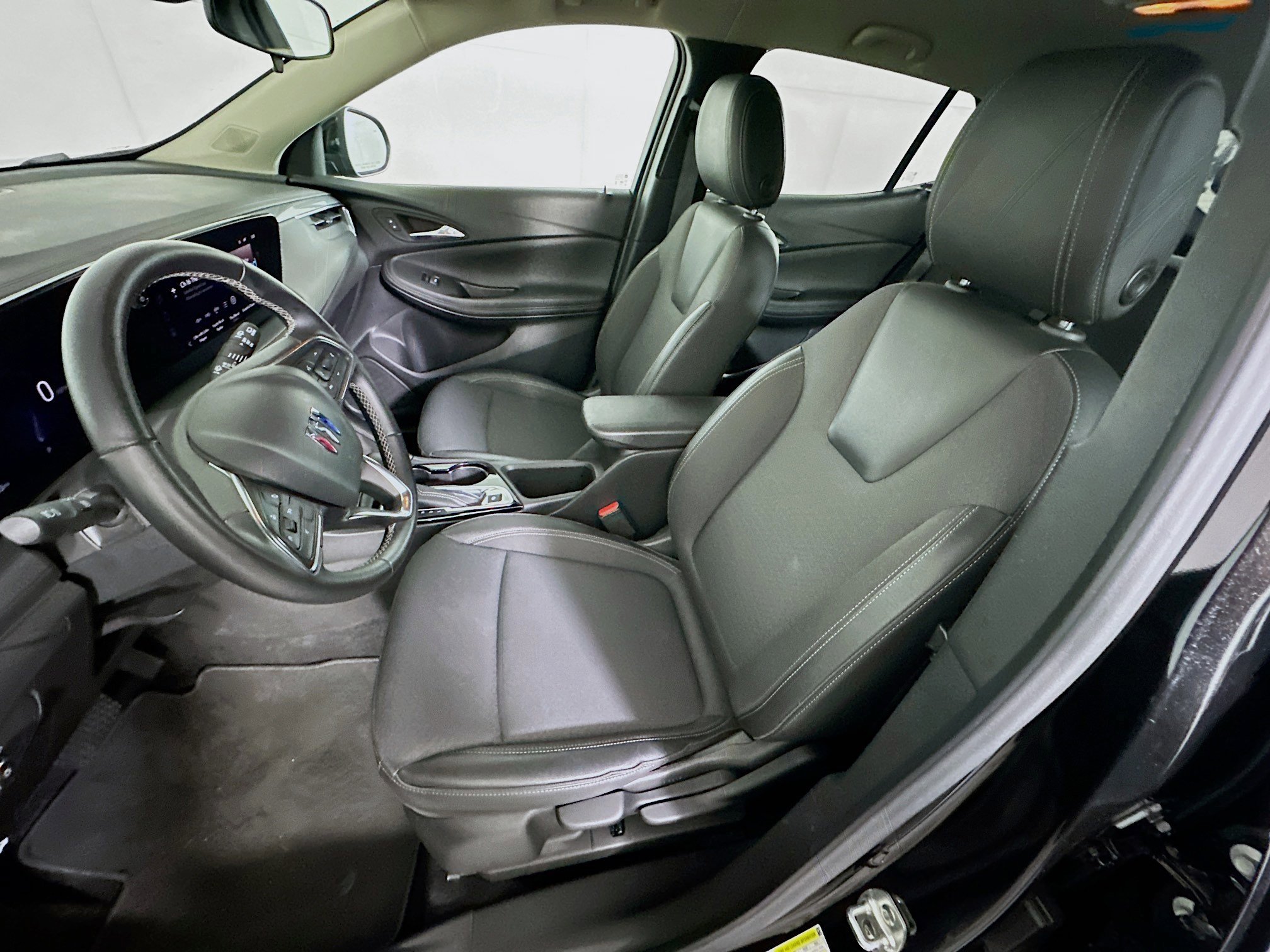 Used 2025 Buick Encore GX Preferred FWD image 13