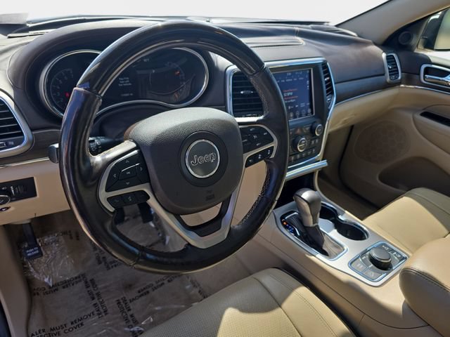 Used 2018 Jeep Grand Cherokee Overland AWD/4WD image 19