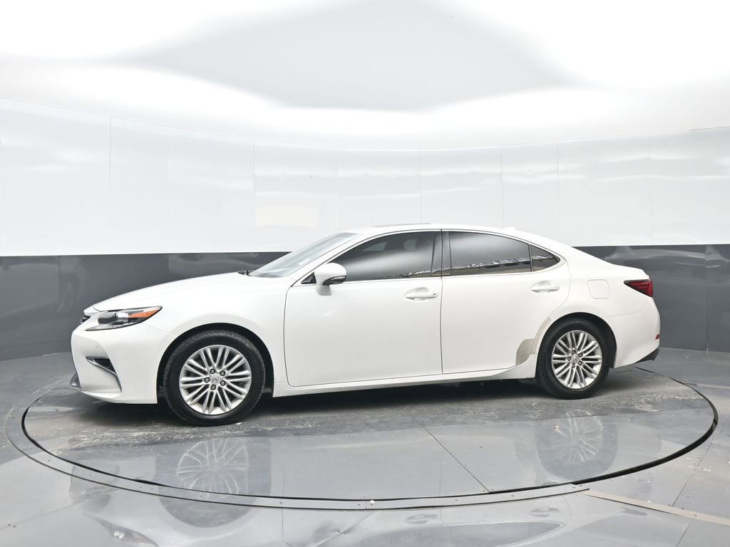 Used 2016 Lexus ES 350 w/ Premium Package w/Wood Trim image 3