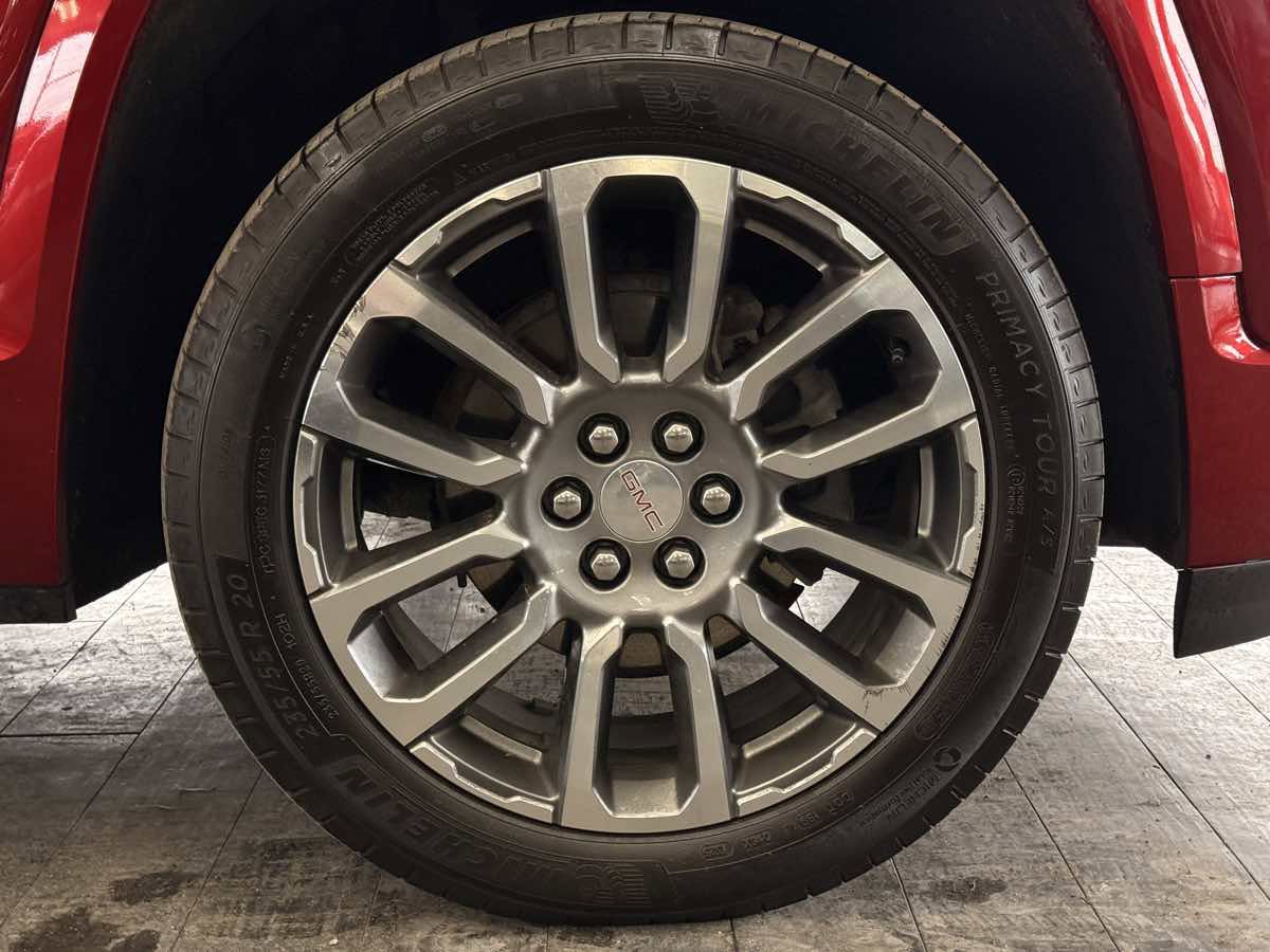 Used 2023 GMC Acadia Denali FWD image 39