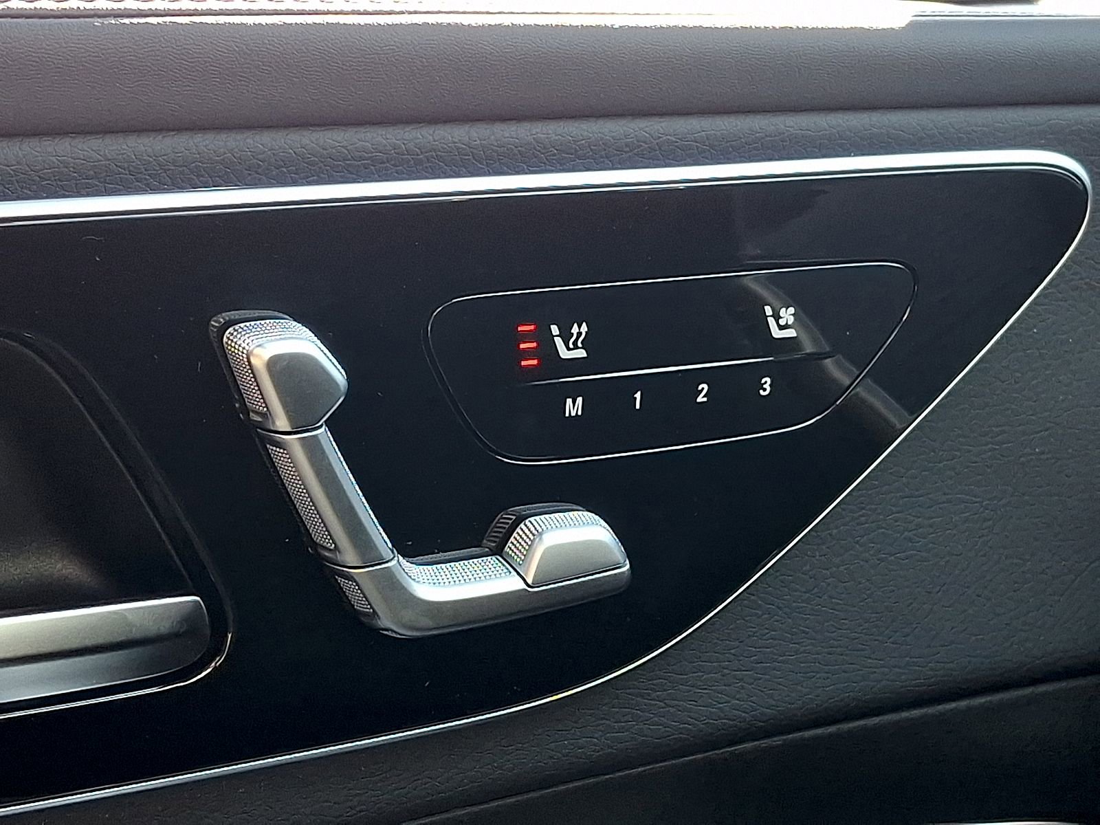 New 2026 Mercedes-Benz GLC 300 4MATIC image 17