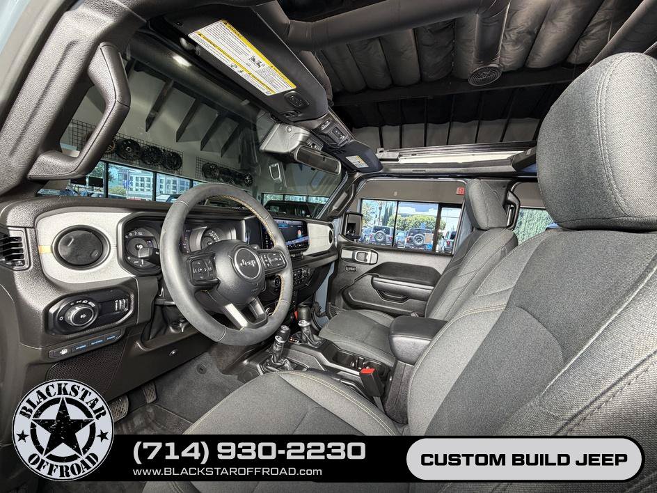 Used 2024 Jeep Wrangler Unlimited w/ Convenience Group AWD/4WD image 20