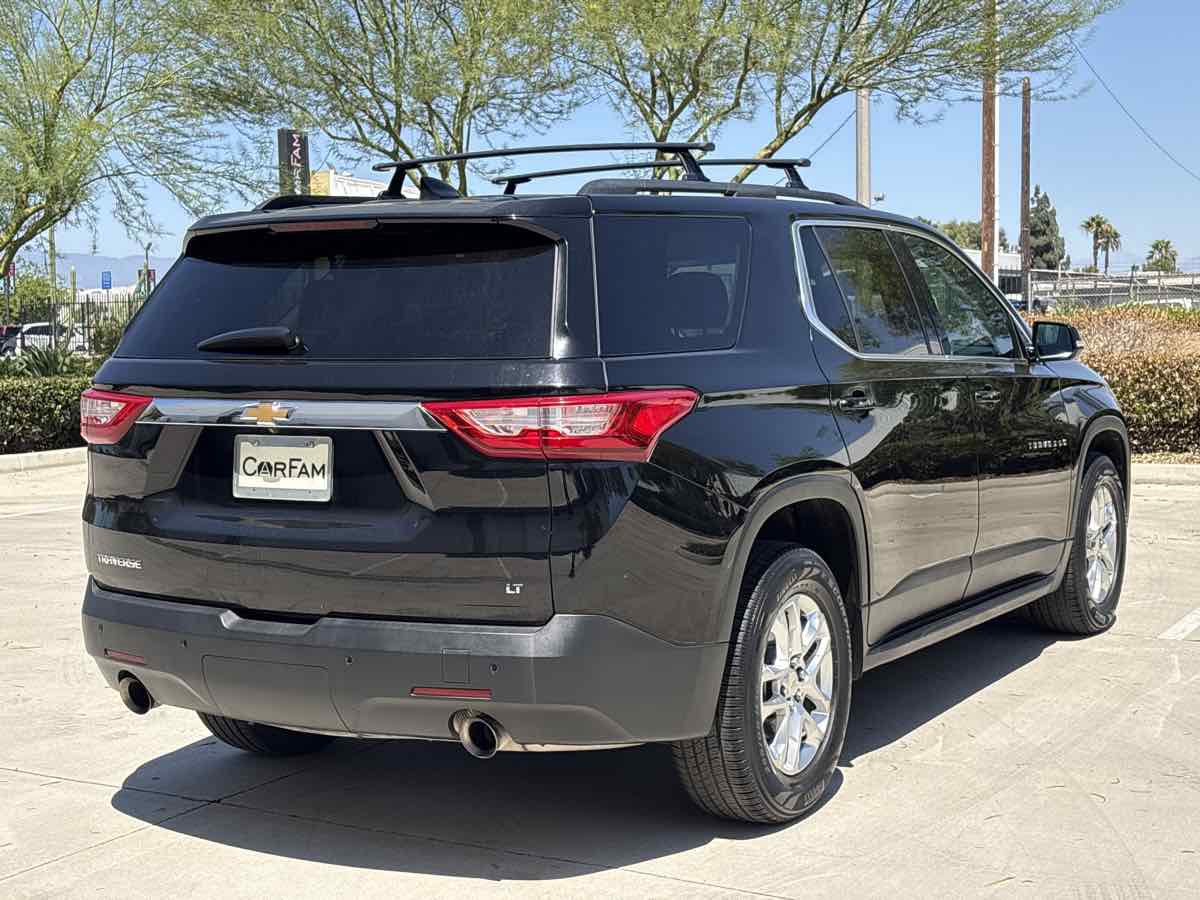 Used 2019 Chevrolet Traverse LT FWD image 3