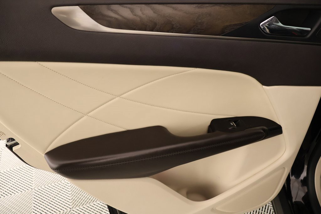 Used 2019 Lincoln MKC Reserve w/ MKC Climate Package image 17