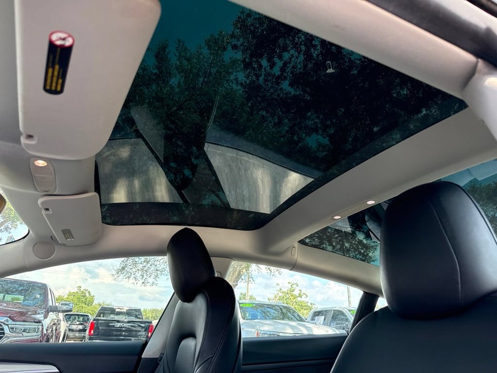 Used 2022 Tesla Model 3 Long Range AWD/4WD image 70