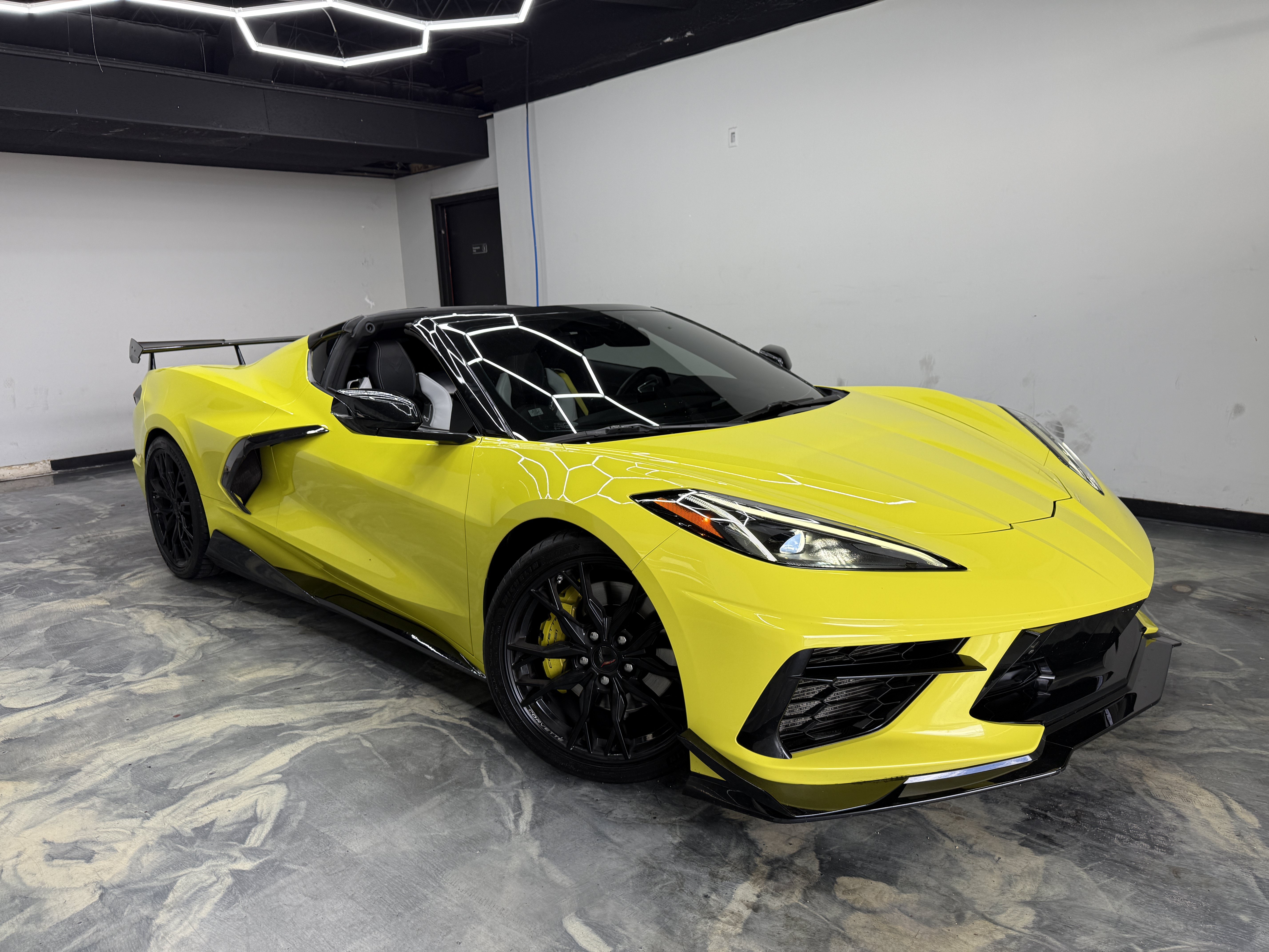 Used 2023 Chevrolet Corvette Stingray Preferred Cpe w/ Z51 Performance Package RWD image 12