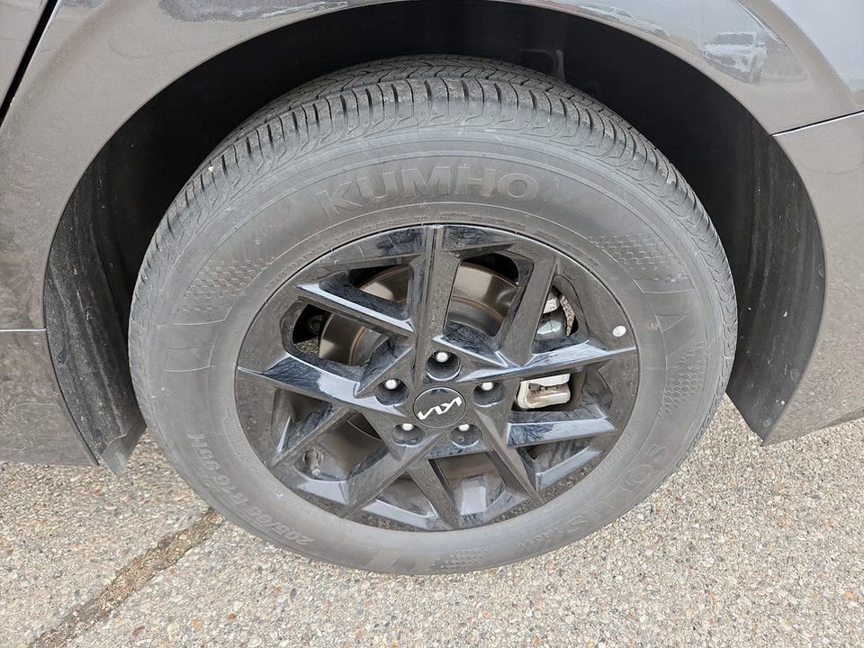 Used 2025 Kia K5 LXS image 33