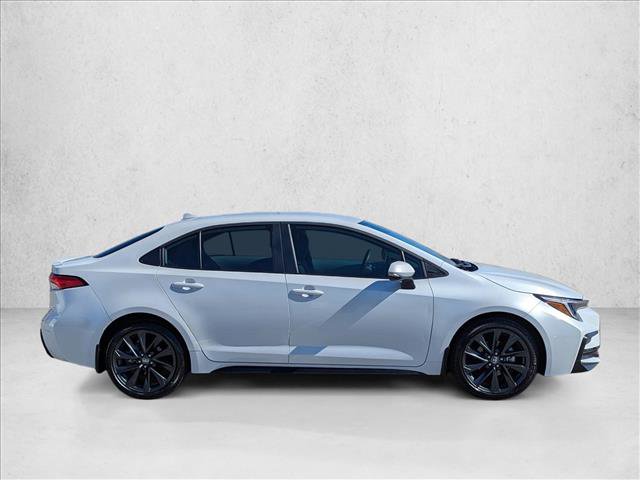 Used 2025 Toyota Corolla SE image 4