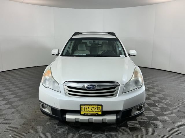 Used 2012 Subaru Outback 3.6R Limited AWD/4WD image 2