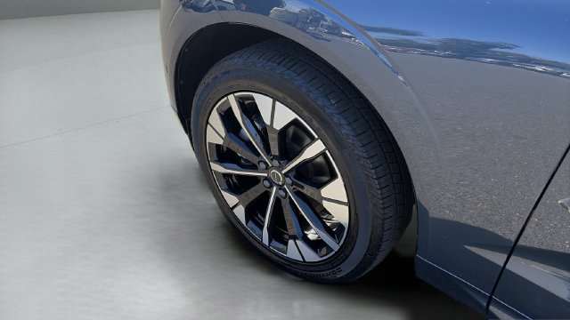 Certified 2026 Volvo XC60 B5 Plus AWD/4WD image 20