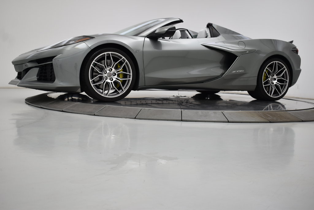 Used 2024 Chevrolet Corvette Z06 RWD image 40