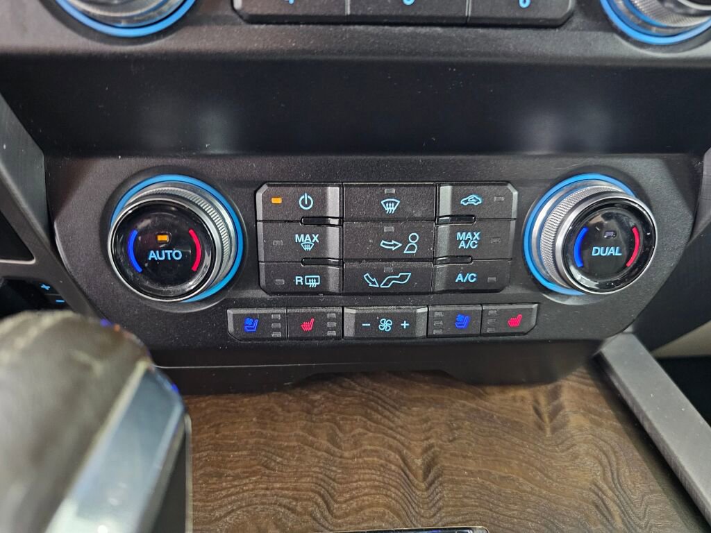 Used 2019 Ford F150 Limited w/ Trailer Tow Package image 27