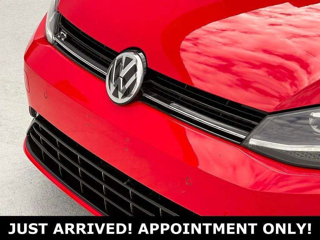Used 2019 Volkswagen Golf R 4-Door image 35