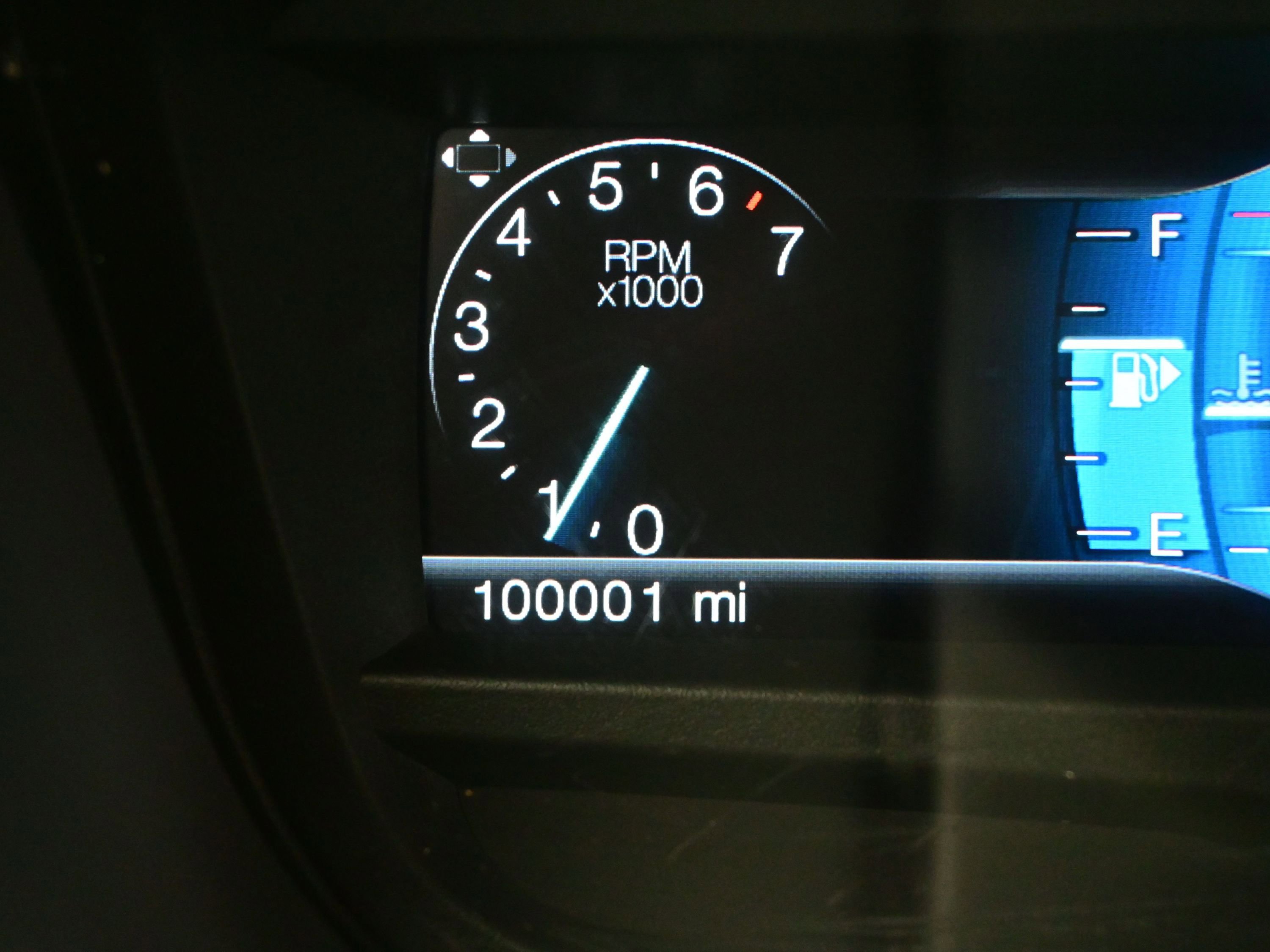 Used 2015 Ford Explorer XLT w/ Equipment Group 202B image 23