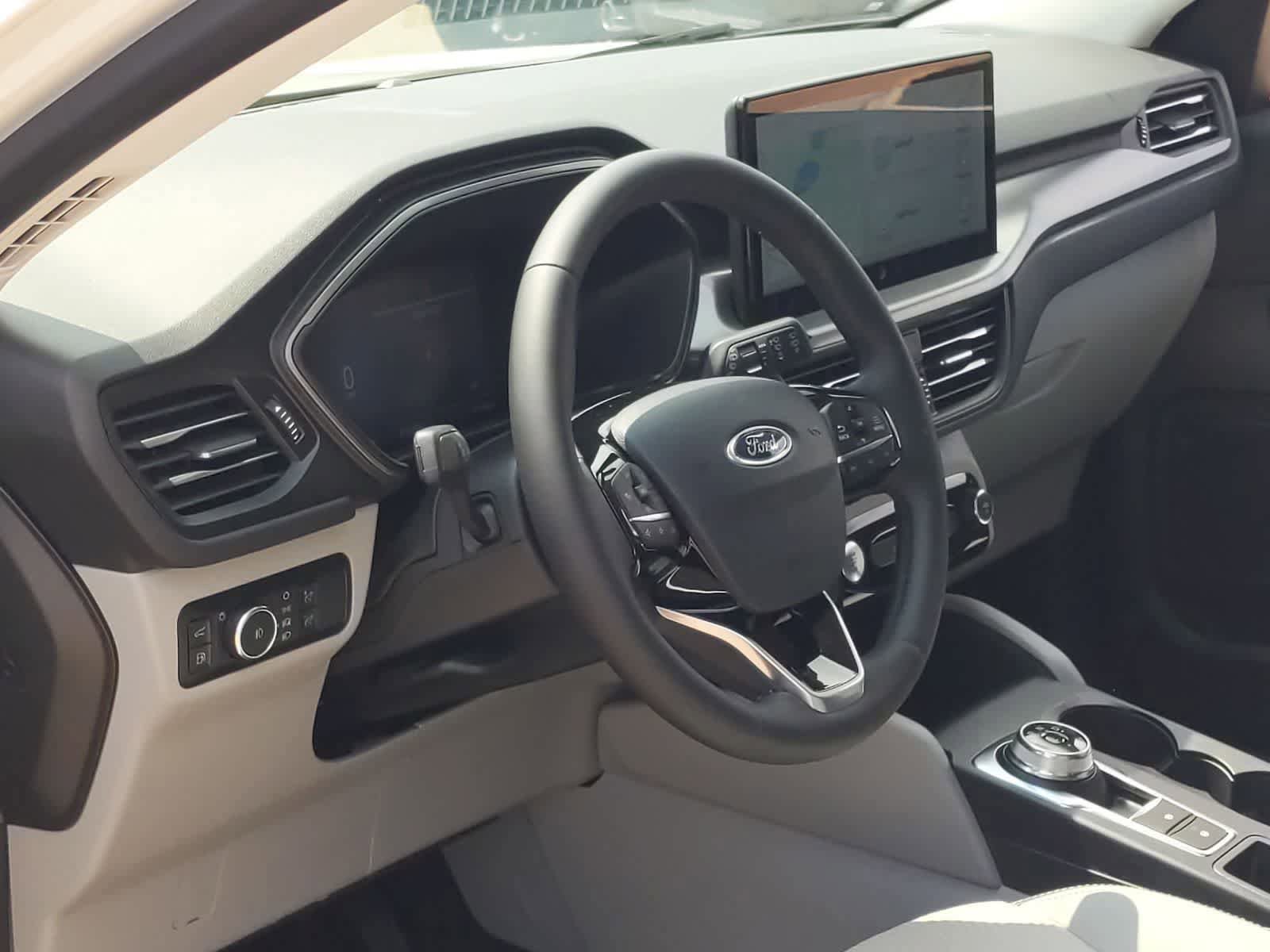 New 2024 Ford Escape SE FWD image 10