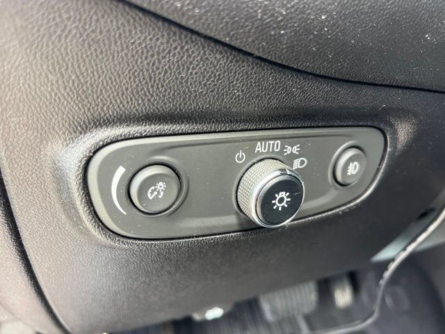Used 2018 Chevrolet Equinox Premier FWD image 15
