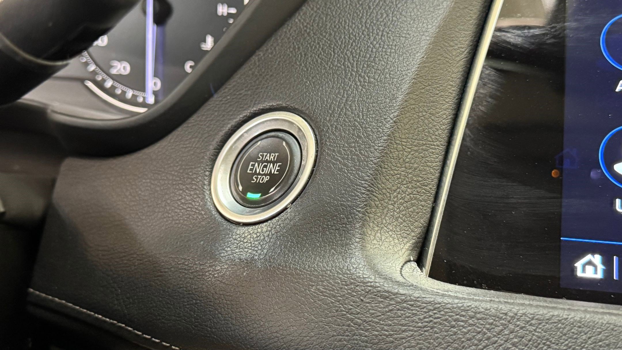 Used 2019 Cadillac XT4 Premium Luxury w/ Driver Assist Package image 34