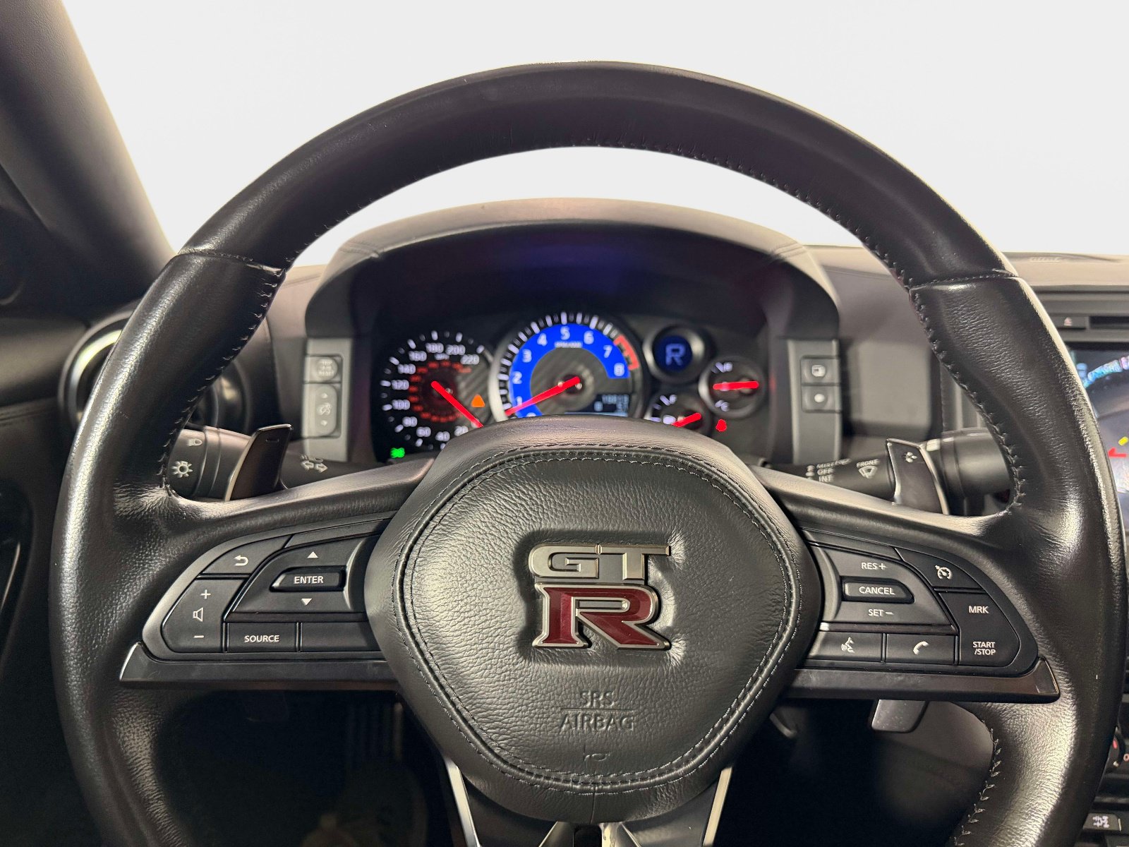 Used 2021 Nissan GT-R Premium AWD/4WD image 40