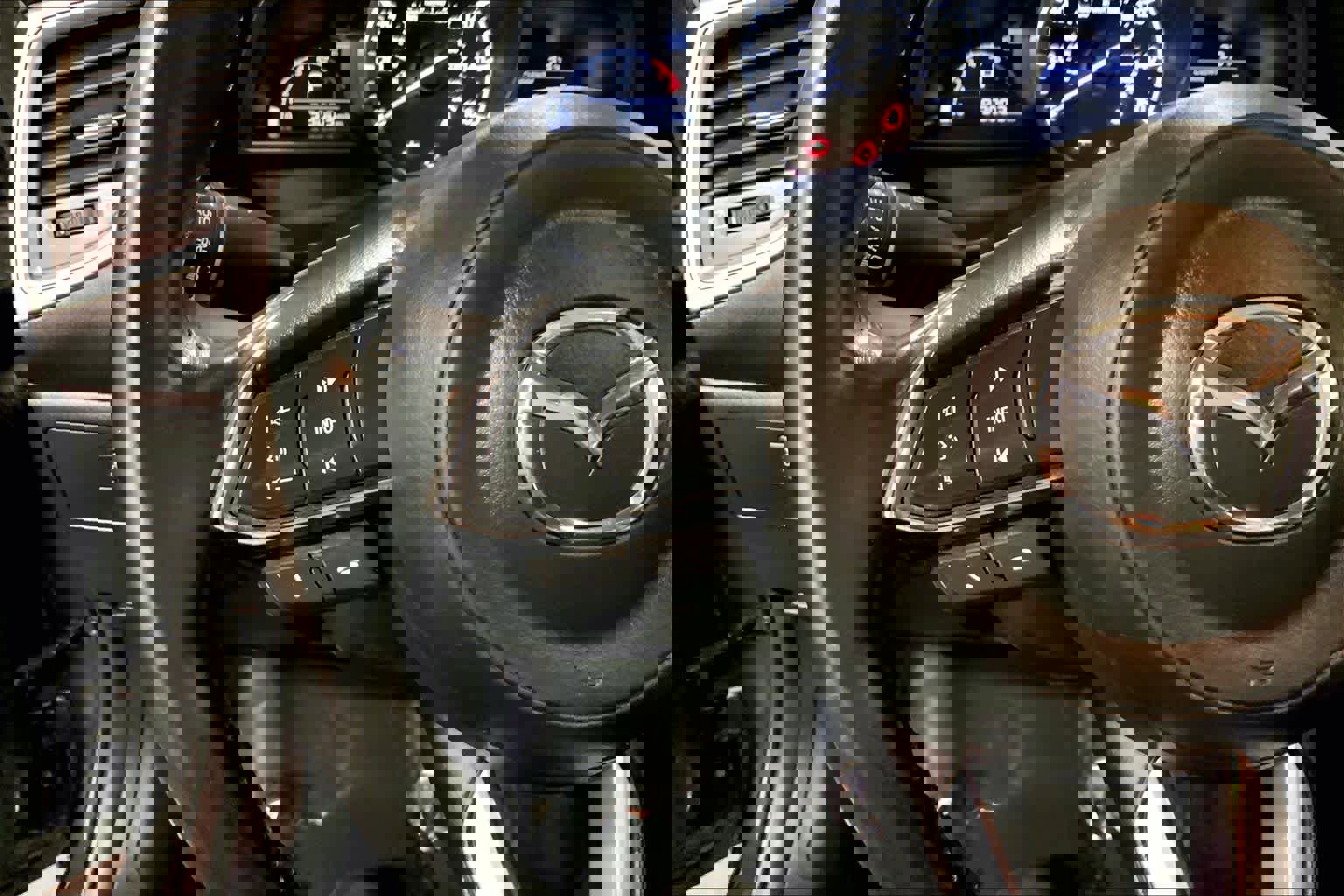 Used 2018 MAZDA MAZDA3 Touring image 23