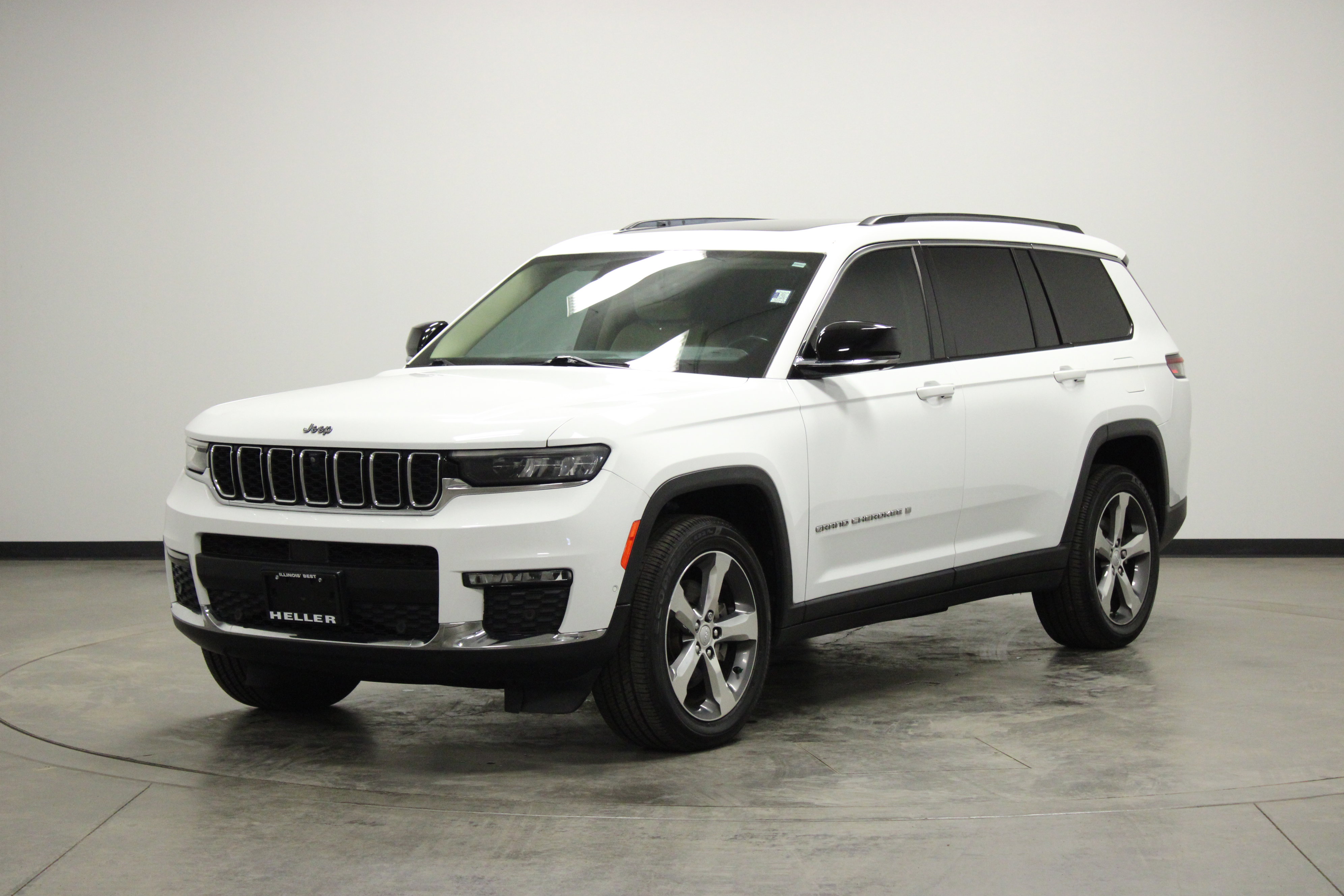 Used 2021 Jeep Grand Cherokee L Limited w/ Luxury Tech Group II image 4