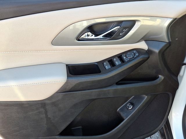 Used 2023 Chevrolet Traverse LT image 12