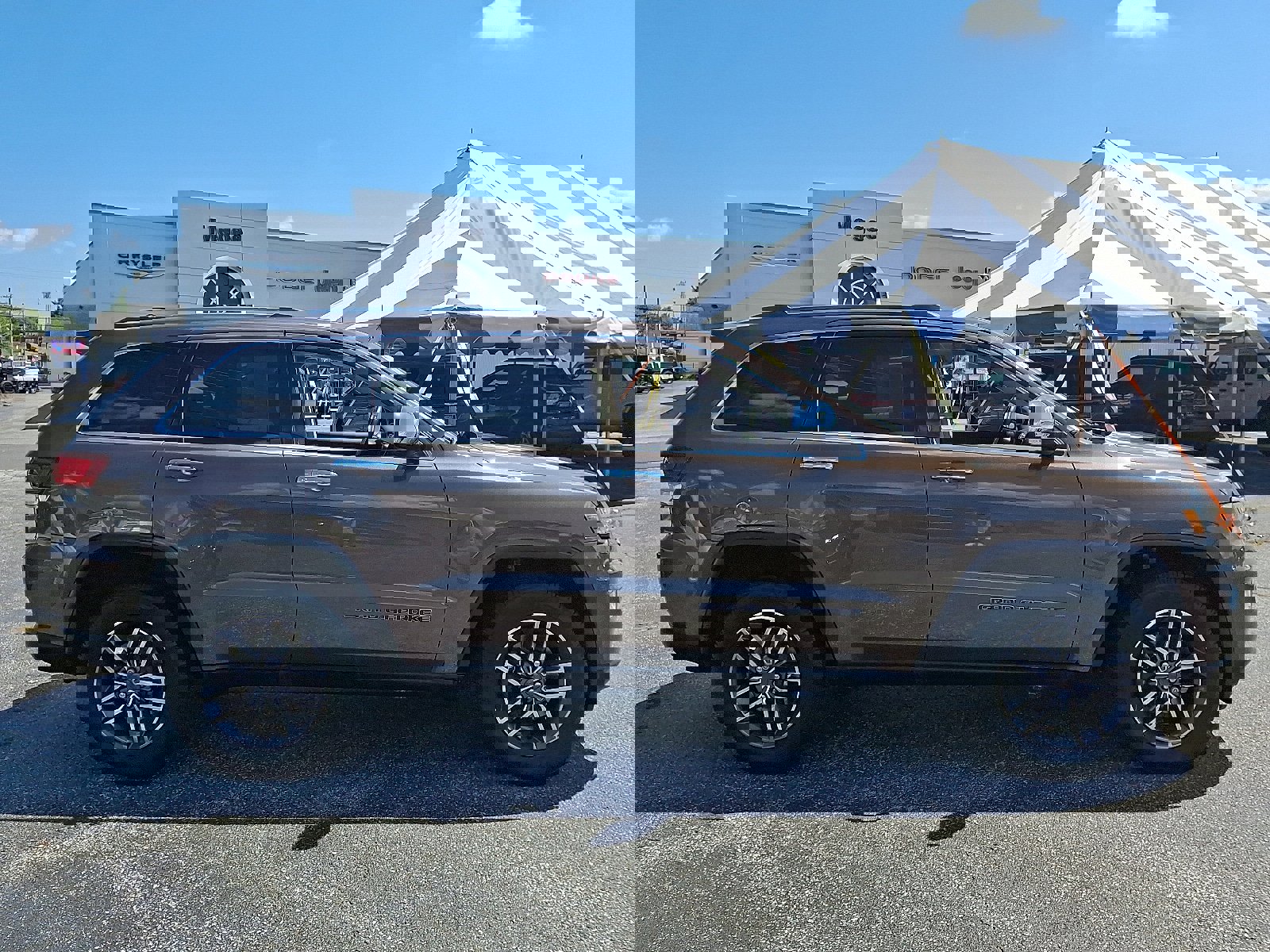 Used 2020 Jeep Grand Cherokee Limited w/ Trailer Tow Group IV image 7